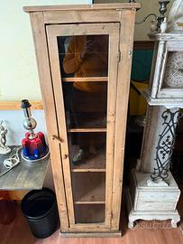 Vetrina in legno