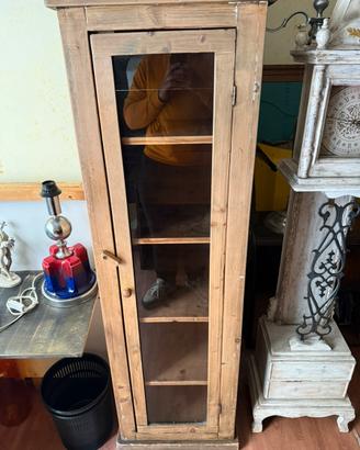 Vetrina in legno