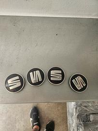 4 borchie seat 