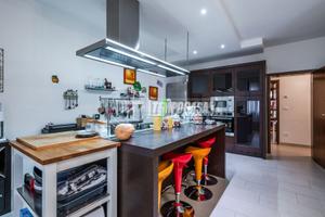 AMPIO 4 LOCALI COMPLETAMENTE RISTRUTTURATO