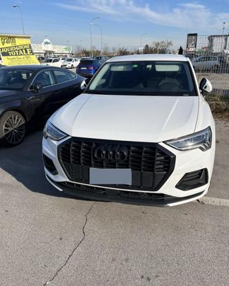 Audi Q3 mod. 2022 Business Advanced  35 TDI 150cv
