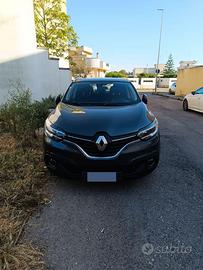 Bella Renault