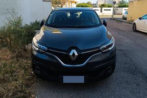 Bella Renault