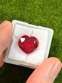 Rubino rosso 10.99 ct taglio Cuore certificato