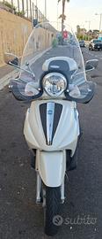 Piaggio Beverly 300 Tourer