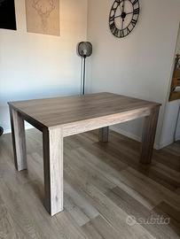 Tavolo allungabile salone