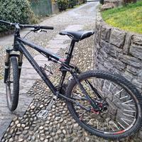 bicicletta MTB Cube XC