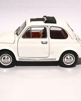 Modello 1:24 Fiat 500F
