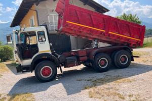 iveco 330-30 ribaltabile trilaterale