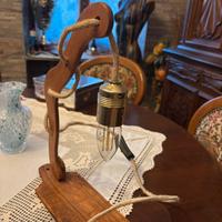 Lampada da tavolo fatta a mano