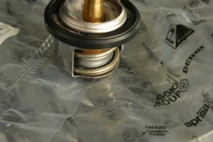 Termostato Piaggio vespa originale Gilera aprilia