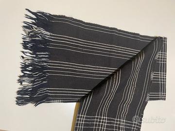 Schiarpa, cappelli e guanti.
