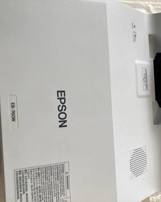 Proiettore Epson EB-760W – Acceso solo per prova