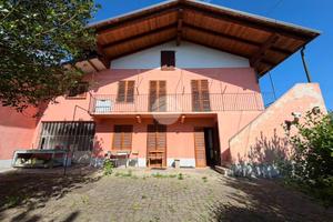 CASA SEMINDIPENDENTE A CUORGNÈ