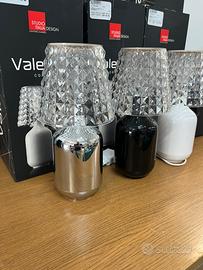 Stock lotto lampade da tavolo design nuove