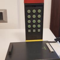 TELEFONO ENORME  design  Ettore Sottsass