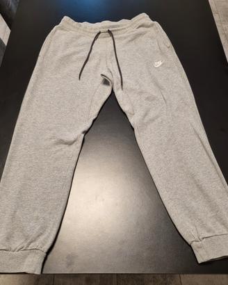 pantaloni tuta