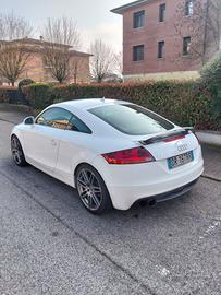 Audi TT 2.0 tfsi S Line