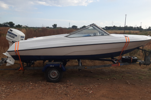 Barca a Motore Glastron