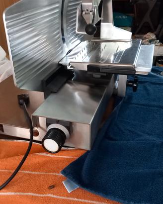 affettatrice professionale marca Macchi