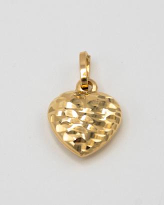 Ciondolo in oro giallo 18 kt a cuore D.26