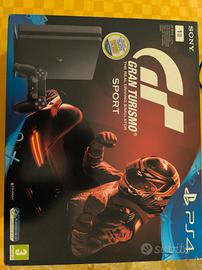 PlayStation 4 slim 1TB + 2 controller e accessori