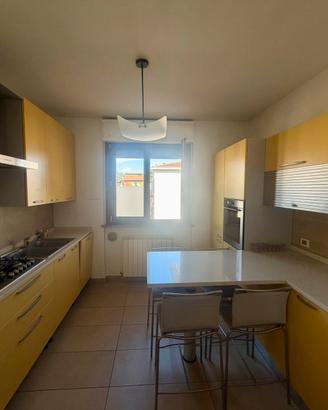 Cucina Scavolini gialla