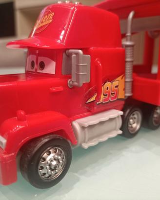 Mack camion di Cars