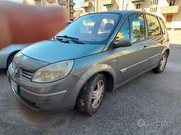 Renault Megane Scenic Revisionata