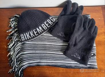 cappello guanti e sciarpa