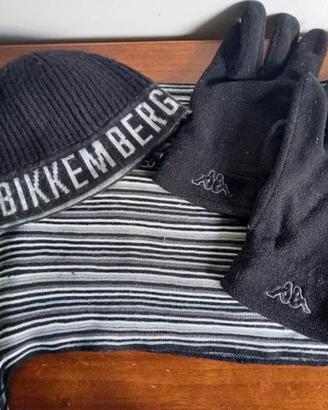 cappello guanti e sciarpa