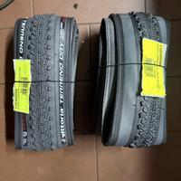 2x VITTORIA Terreno Dry Tubeless 700C x 31
