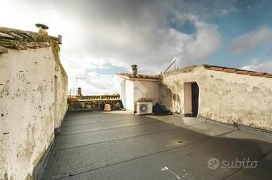 3 LOCALI A TARQUINIA