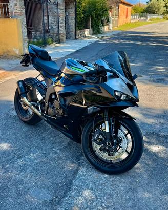 KAWASAKI ZX6R