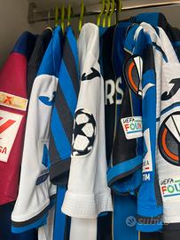 Maglia e oggetti atalanta