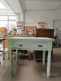 Mobili vintage in legno