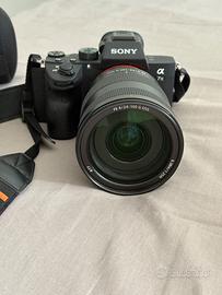 Sony Alpha A7 III con obiettivo Sony 24-105 mm f/