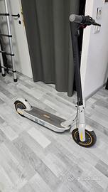 Monopattino Seagway Ninebot Kickscooter MAX