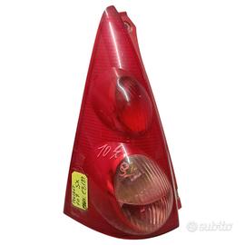 STOP FANALE POSTERIORE SINISTRO PEUGEOT 107 1° Se