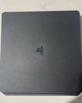PlayStation 4 completa di tutto+gioco