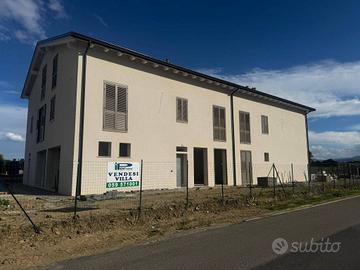 Villetta a schiera di 230 m² con 4 locali e box au