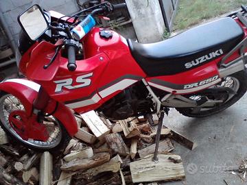 Suzuki DR650RS del marzo 90 targata e funzionante