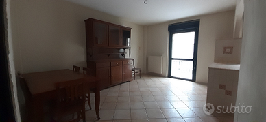 Zona Macchia Gialla/Casa indipendente su 3 livelli