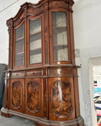 Credenza in radica