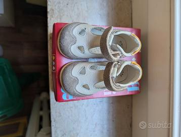 Scarpe e sandali bimbi n 18 - 20 - 23