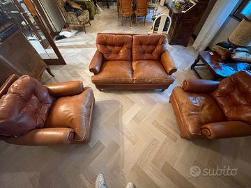 Set vintage divano e poltrone in pelle
