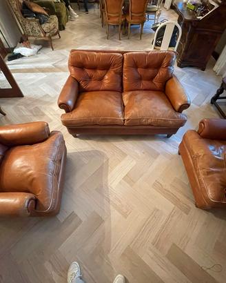 Set vintage divano e poltrone in pelle