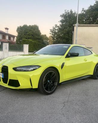 BMW M4 COMPETITION