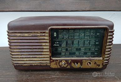 Radio d'epoca Magnadyne S27