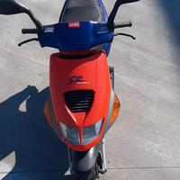 scooter Aprilia SR 50 Replica